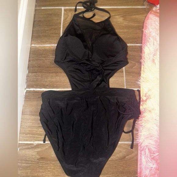 - CUPSHE Mesh Side Cutout Ruched Drawstring Monokini Swimsuit size Medium - Picture 4 of 15